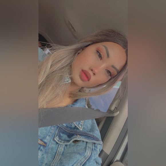 Meet your Posher, Katherine - Picture 2 of 5